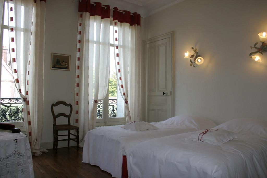 Chambre D'Hotes L'Ambroise Troyes Exterior foto